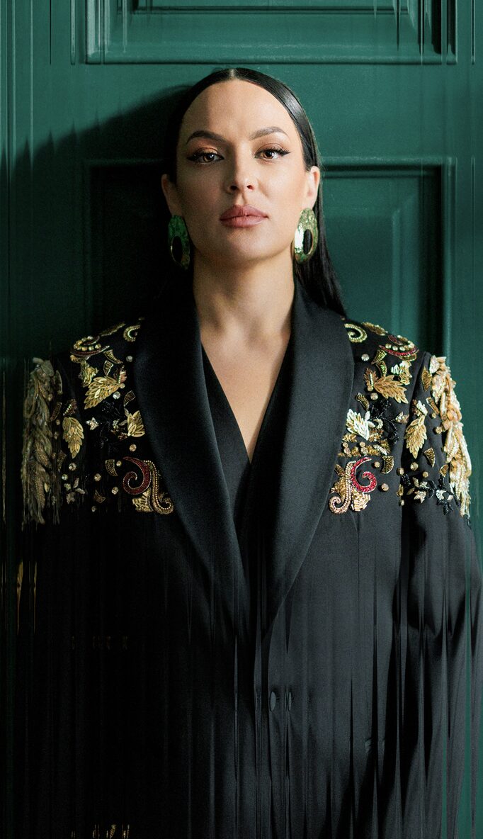 Tania Turtureanu, portret pentru single-ul „Cine are”